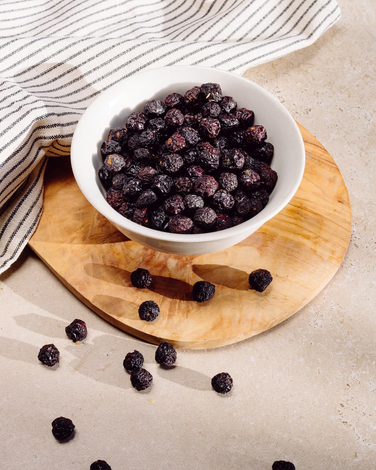 BM dried blueberries in a white bowl
